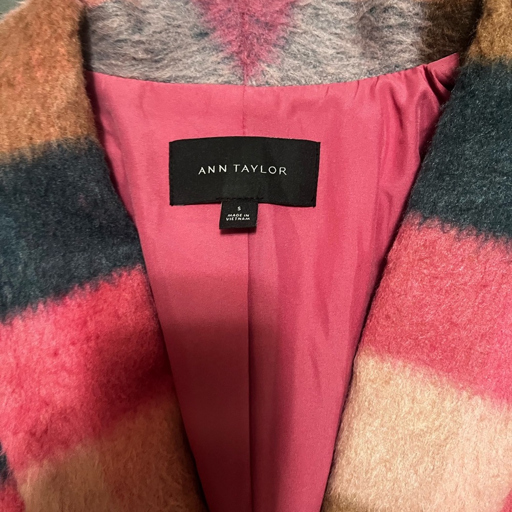 Ann Taylor Checked Boucle Cocoon Coat - Picture 2 of 7